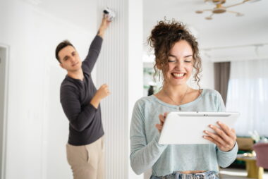 Choosing Home Security: Dedicated Provider or Security Dabbler?